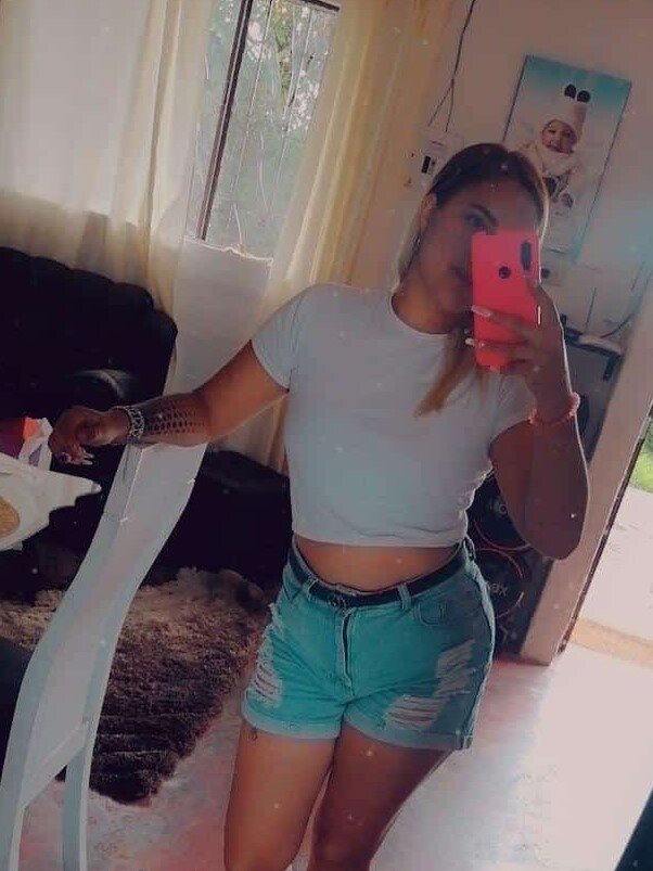 veroniica_cm