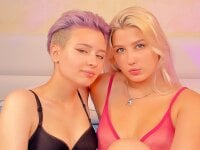 Tinderkisses' Offline Chat Room