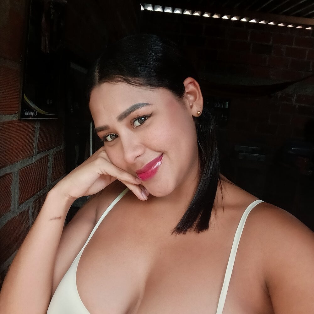 Eira_Allen Offline XXX-chat