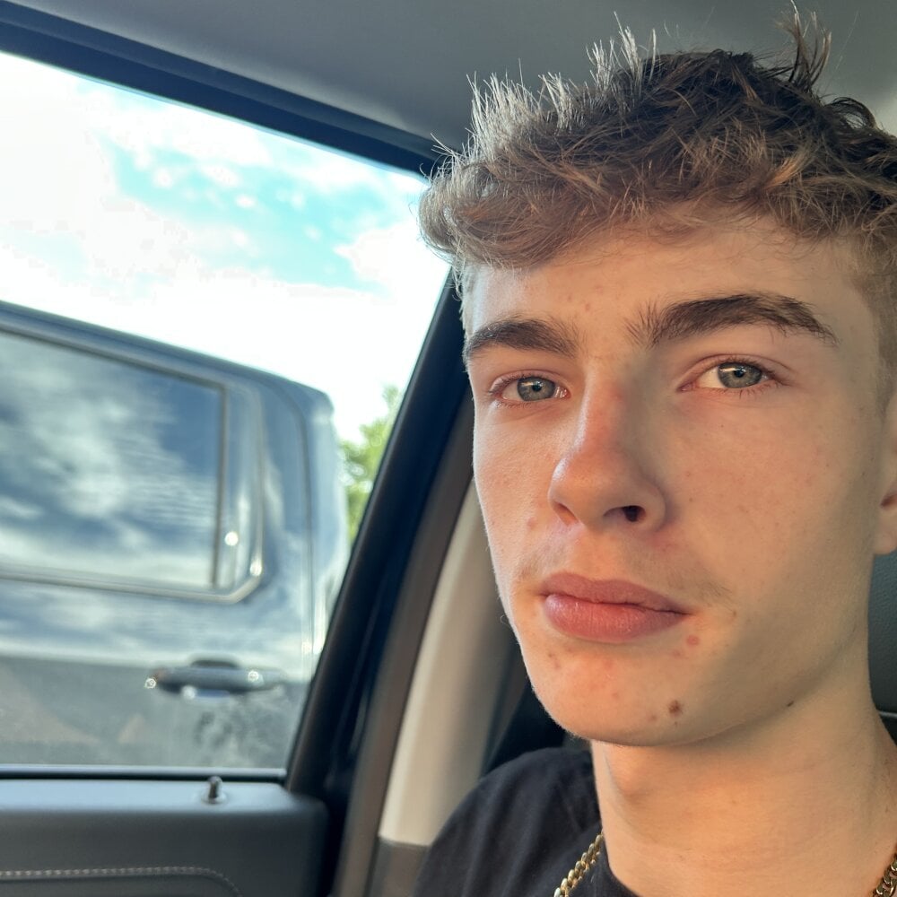 leBeauGosseMasquer's Offline XXX Chat