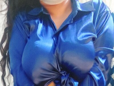 Adiba_2 Female Bigtits Free Webcam Strip