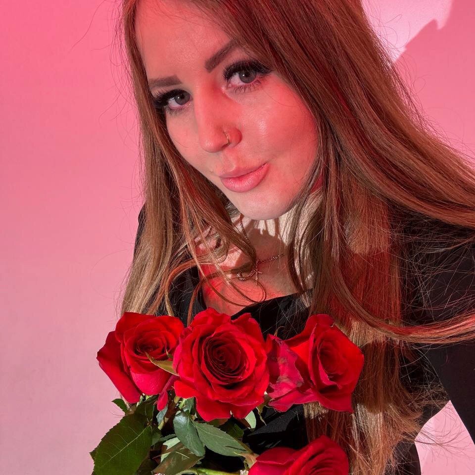 Live sex webcam photo for MargaretRoyal #292177161