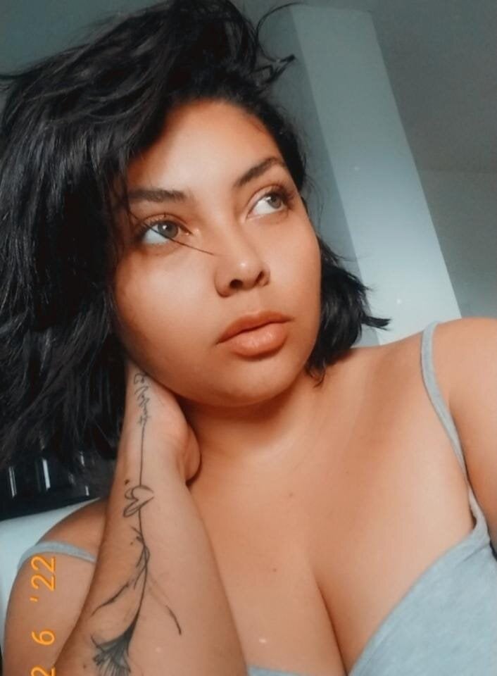 Alejandra_Iris ❣ live online chat