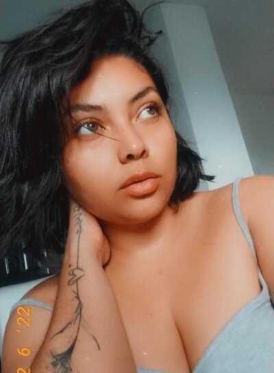 Alejandra_Iris ❣ live online chat