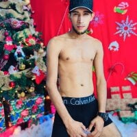 GOLDEN-MAN-'s webcam live show