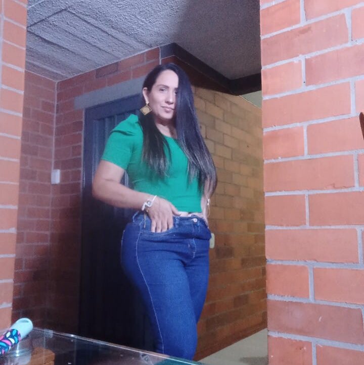 Live sex webcam photo for hey_delilah #289947539