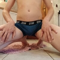 valou98 Webcam Model Profile