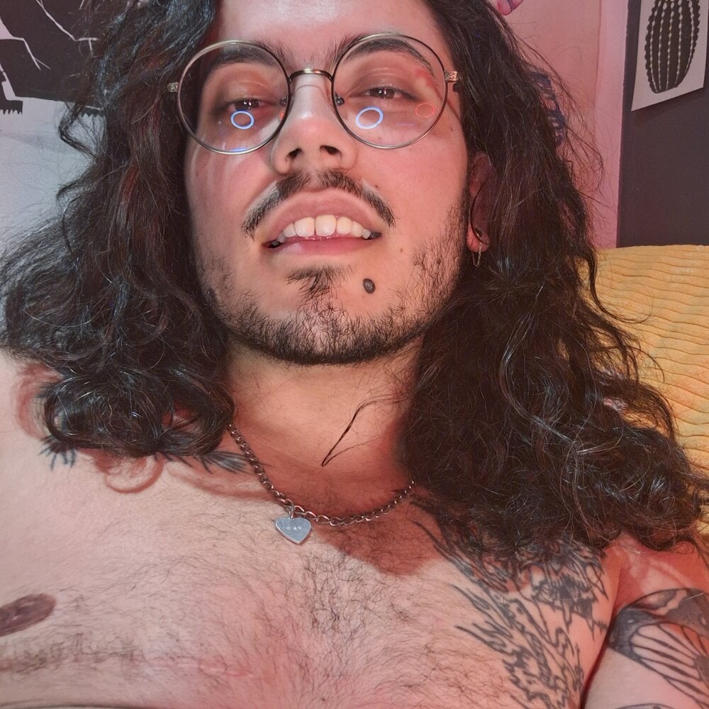 nahuelmiel333's Offline XXX Chat