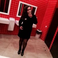 Artualinnaz Adlı Modelin Çevrimdışı Sohbet Odası