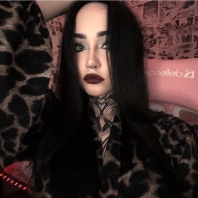 KittySofa Female Shaven Nude Webcam