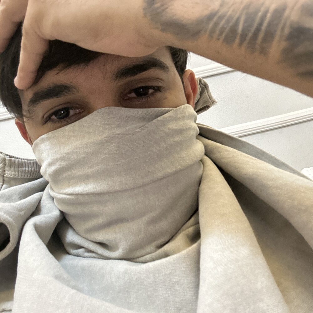 arturrj from stripchat