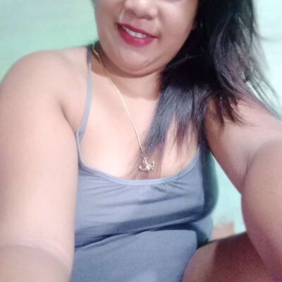 HotsweetPINAY69 on StripChat