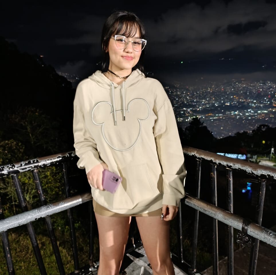 Alymoon_ profile