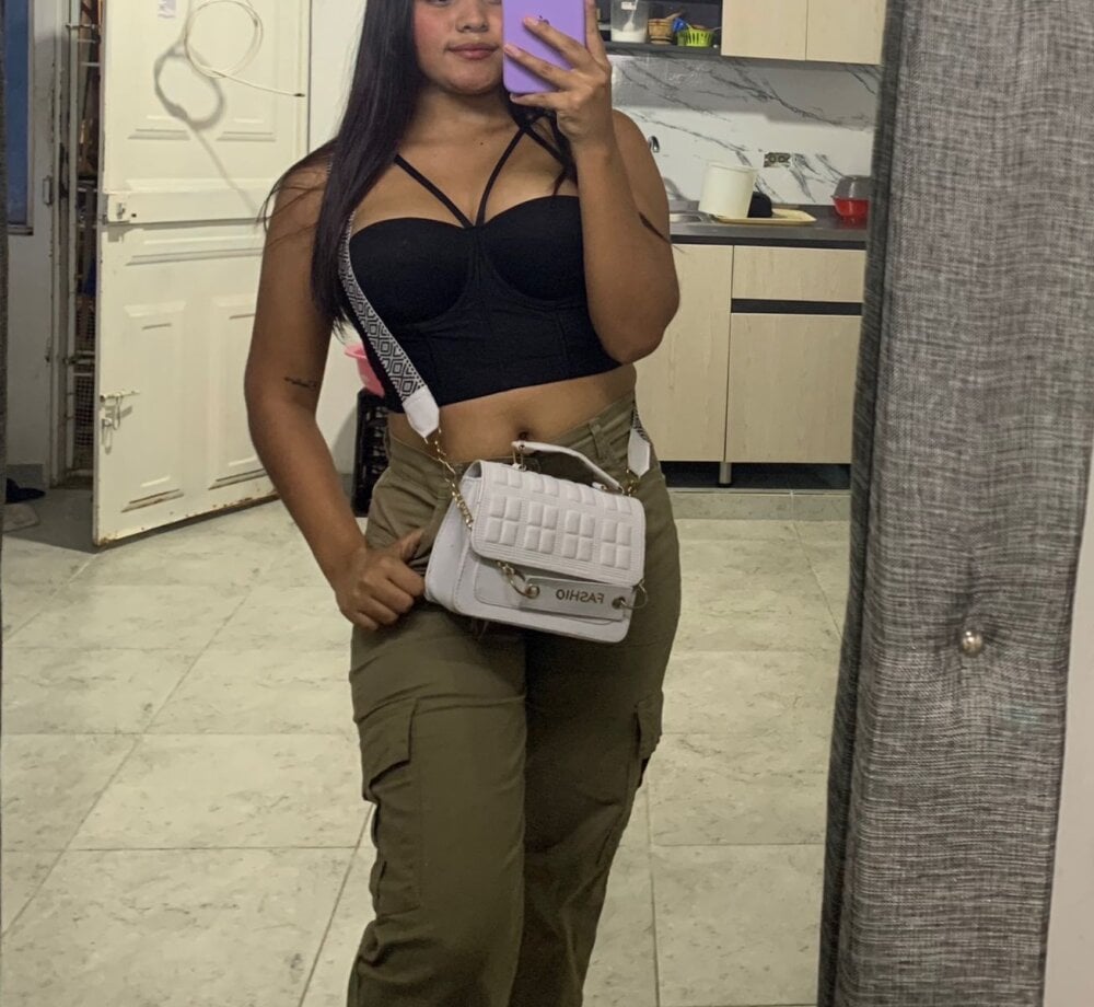 blueberry46_ webcam profile - Swiss