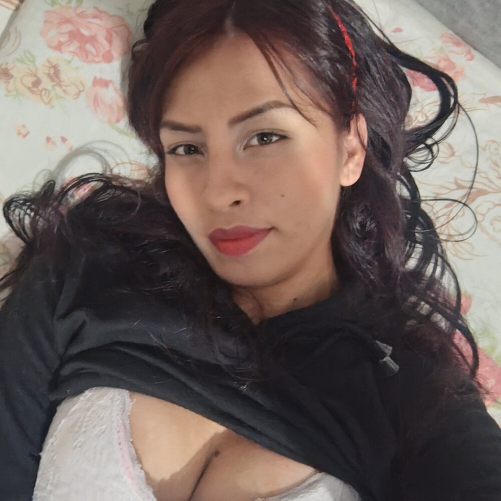 valeria_evi's Offline XXX Chat