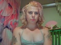 KevieWantsABoobJob's webcam live show