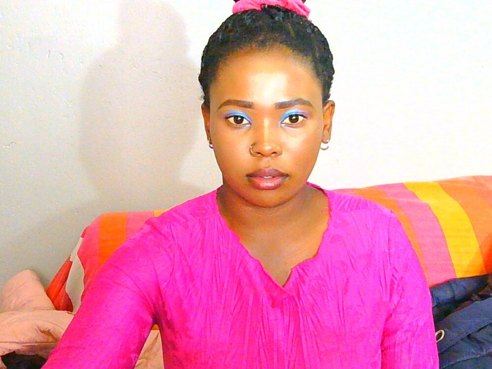 Bea Trixxx Stripchat