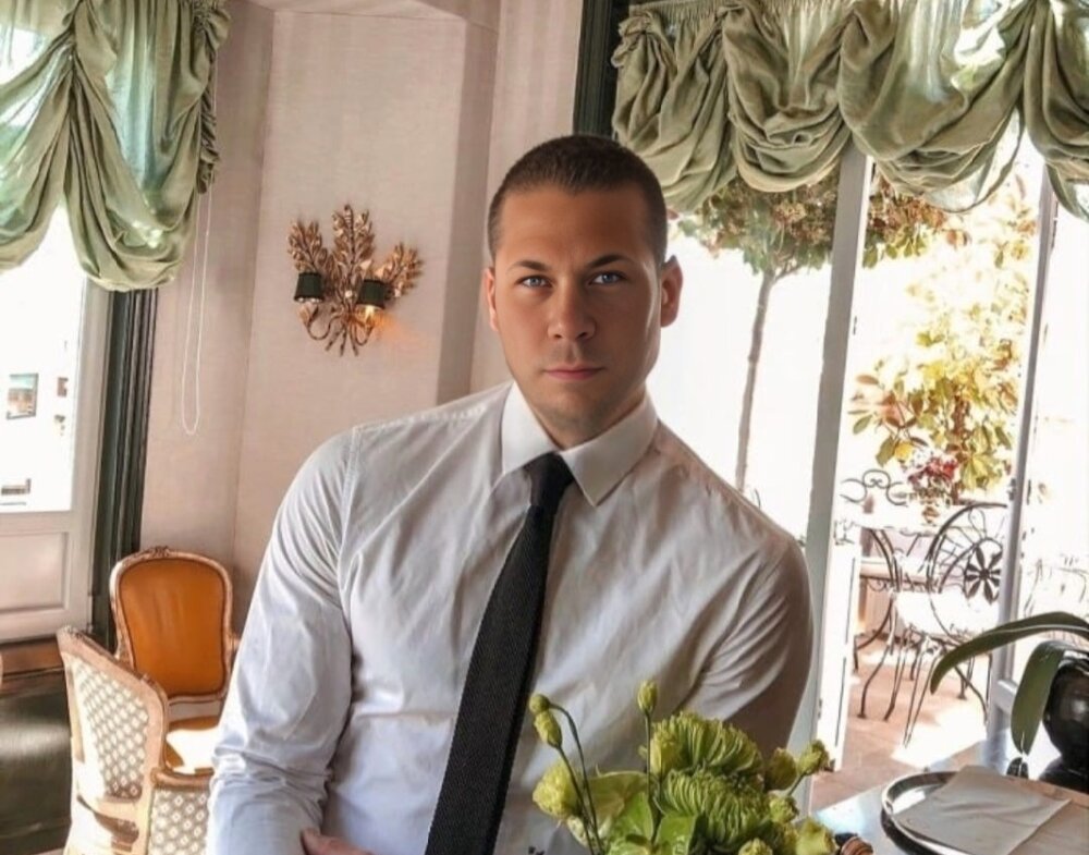 Italiano22Torino's Offline XXX Chat