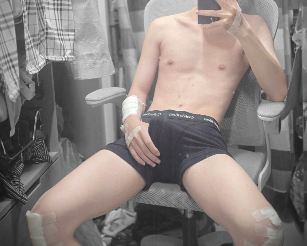 fox165 Chat XXX offline