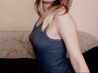 Hot_Alexis' Offline Chat Room