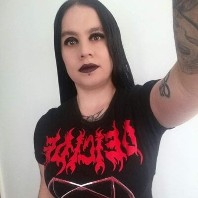 Evil_Queen_666 on StripChat