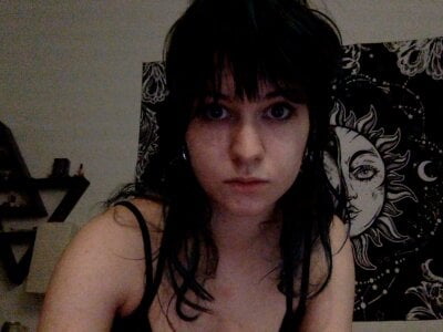 sarahfrost on StripChat