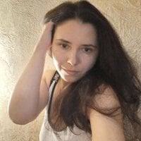 Bella_Rouze's Offline Chat Room