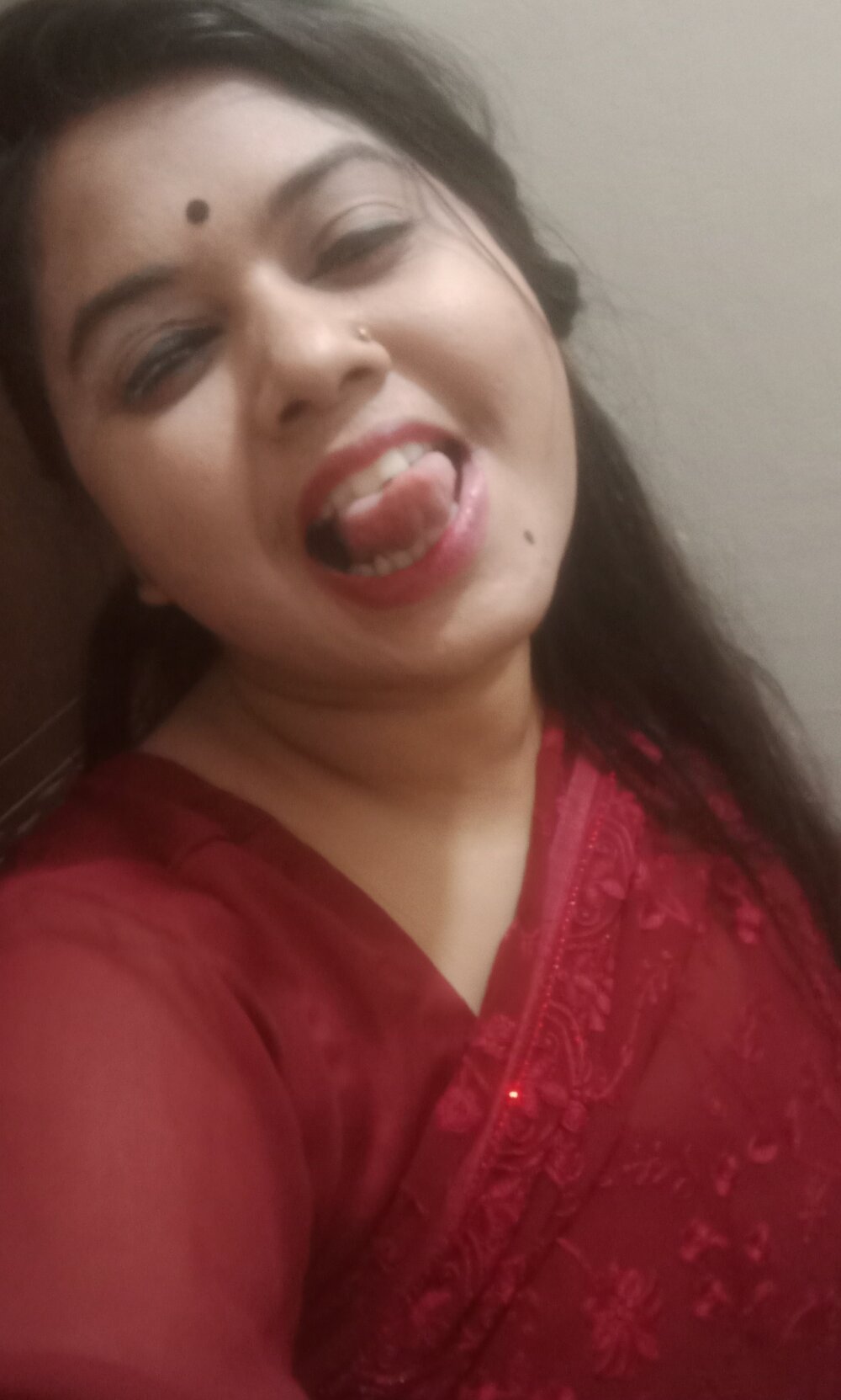 onaircams.com farihasultana30 livesex profile in stpetersburg cams