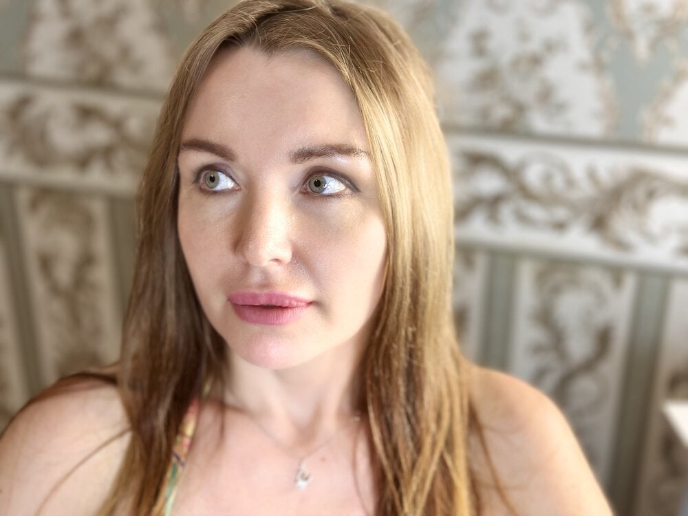 AvaKitCat1