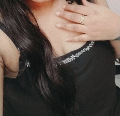 Shivi_moto Female Bigtitsindian XXX Live Cam
