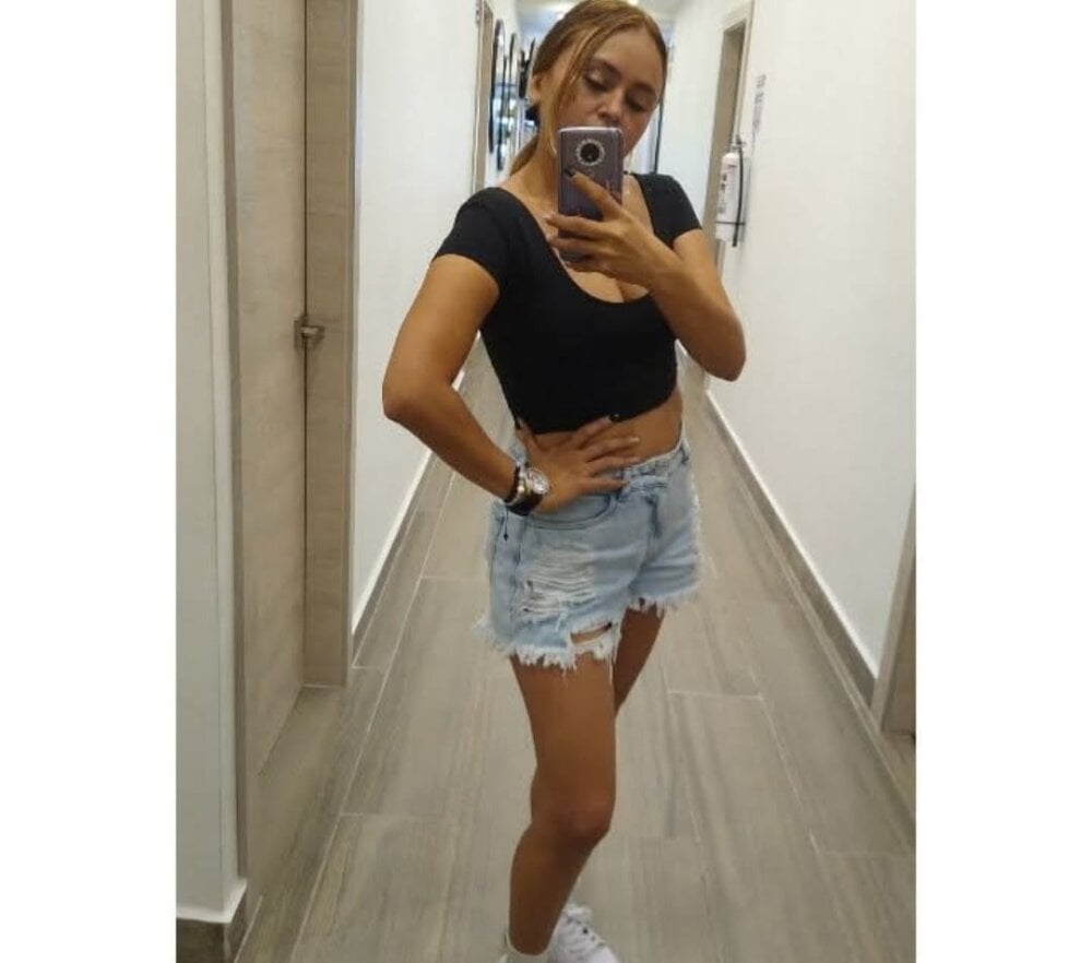 stripchat noaxht webcam profile pic via rudecam.live