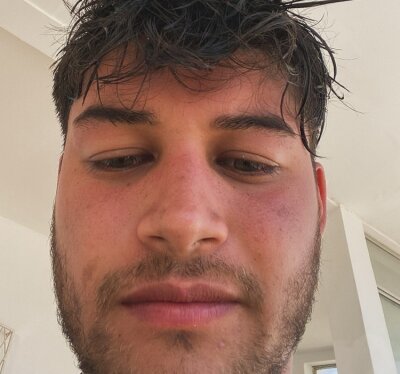 emiliano177 from stripchat