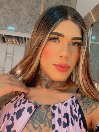 CharlieQueen_ - Stripchat Trans 