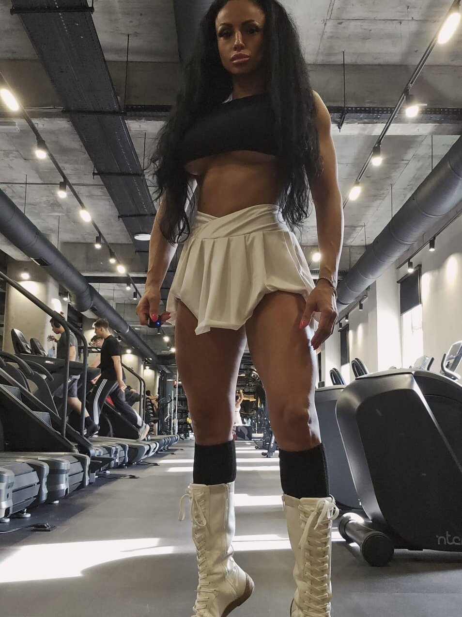 livesex.fan xenabloom livesex profile in land-of-pleasures cams