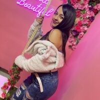 Shantal_ks' Offline XXX Chat