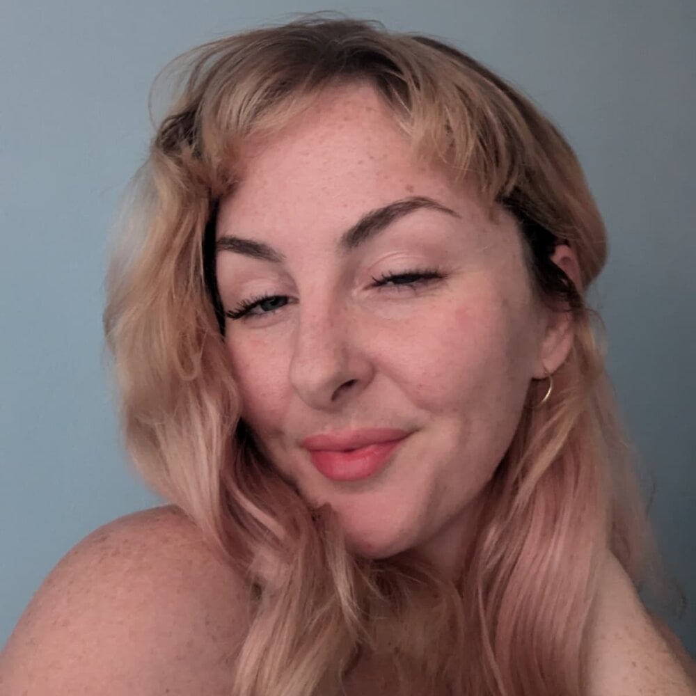 sexylittlefriend profile
