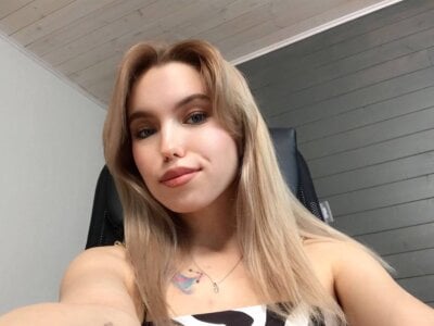 emi_skary 👥 live online cam