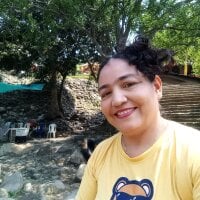 thalia_martinez's Offline Chat Room
