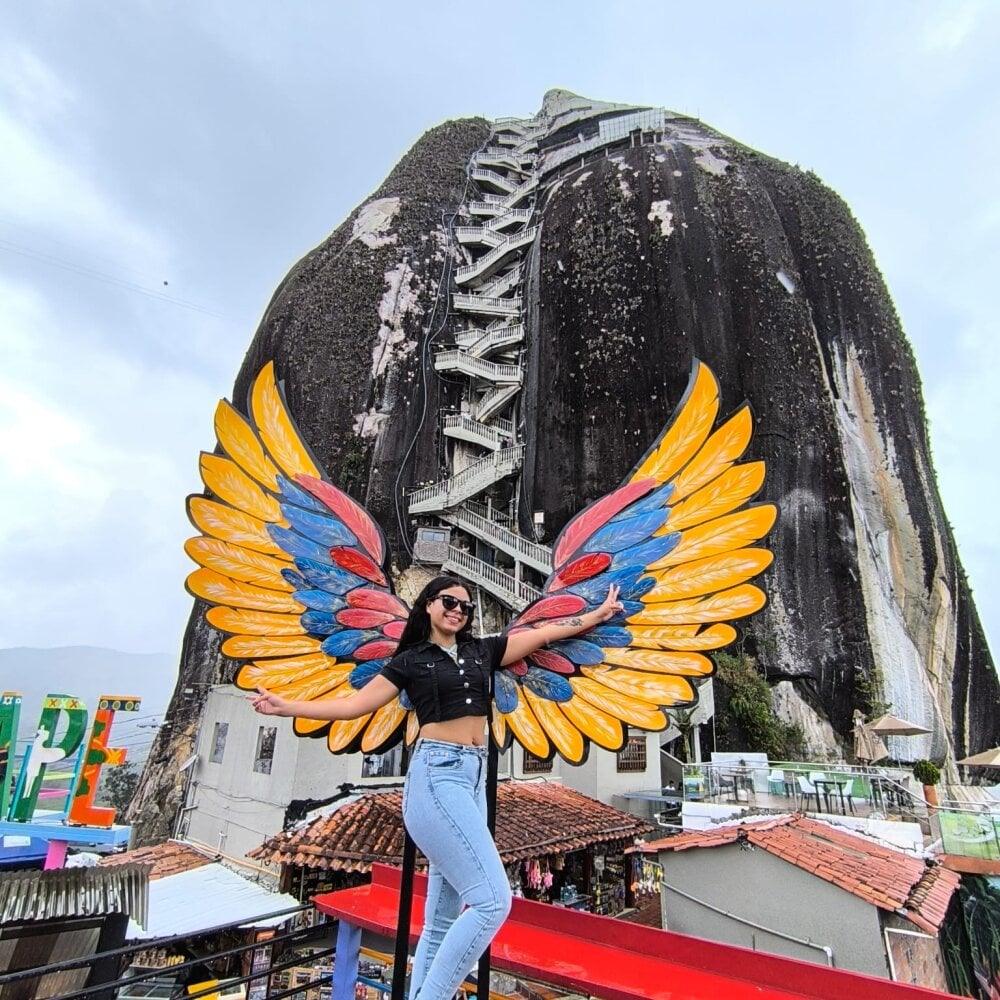 stripchat tatidooll webcam profile pic via elivecams.com