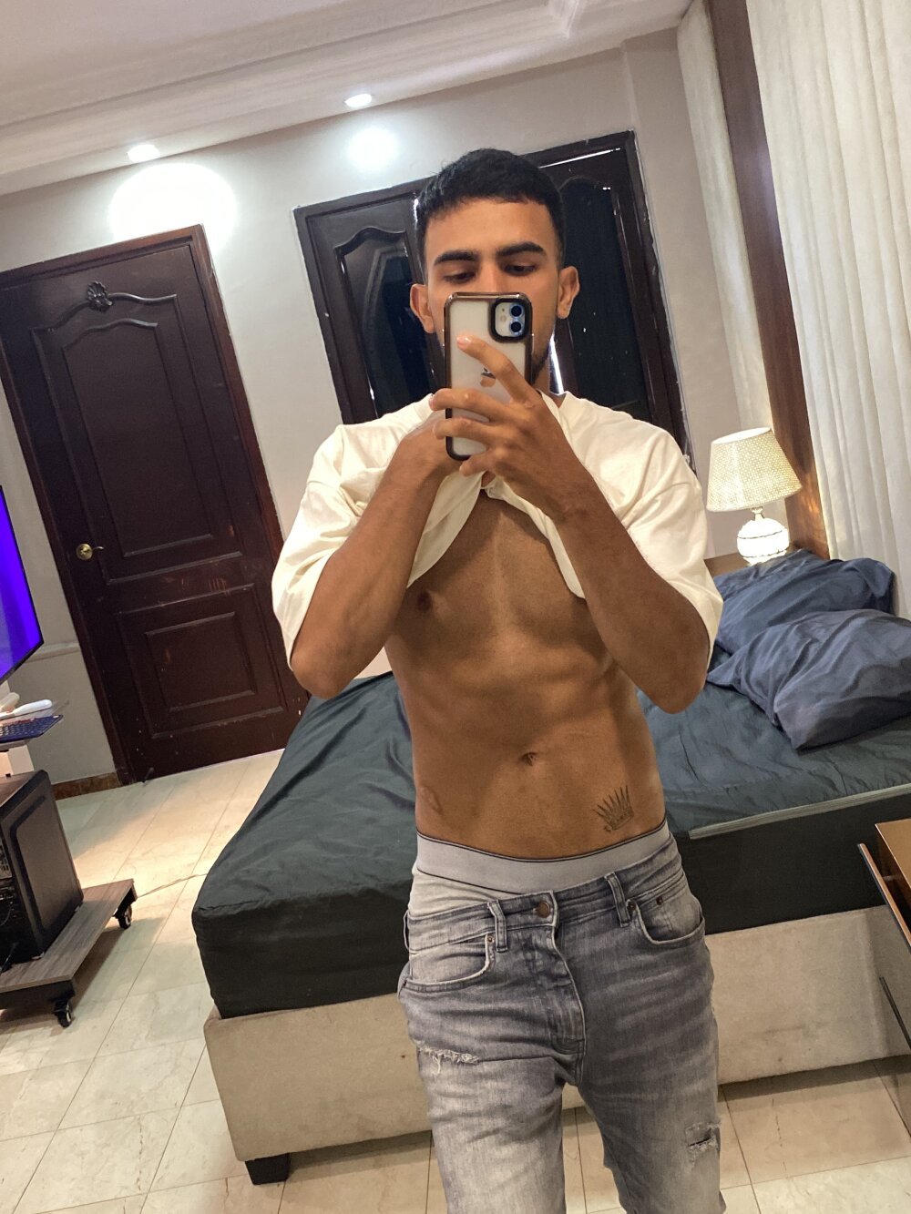 DiegoDesire20's Offline XXX Chat