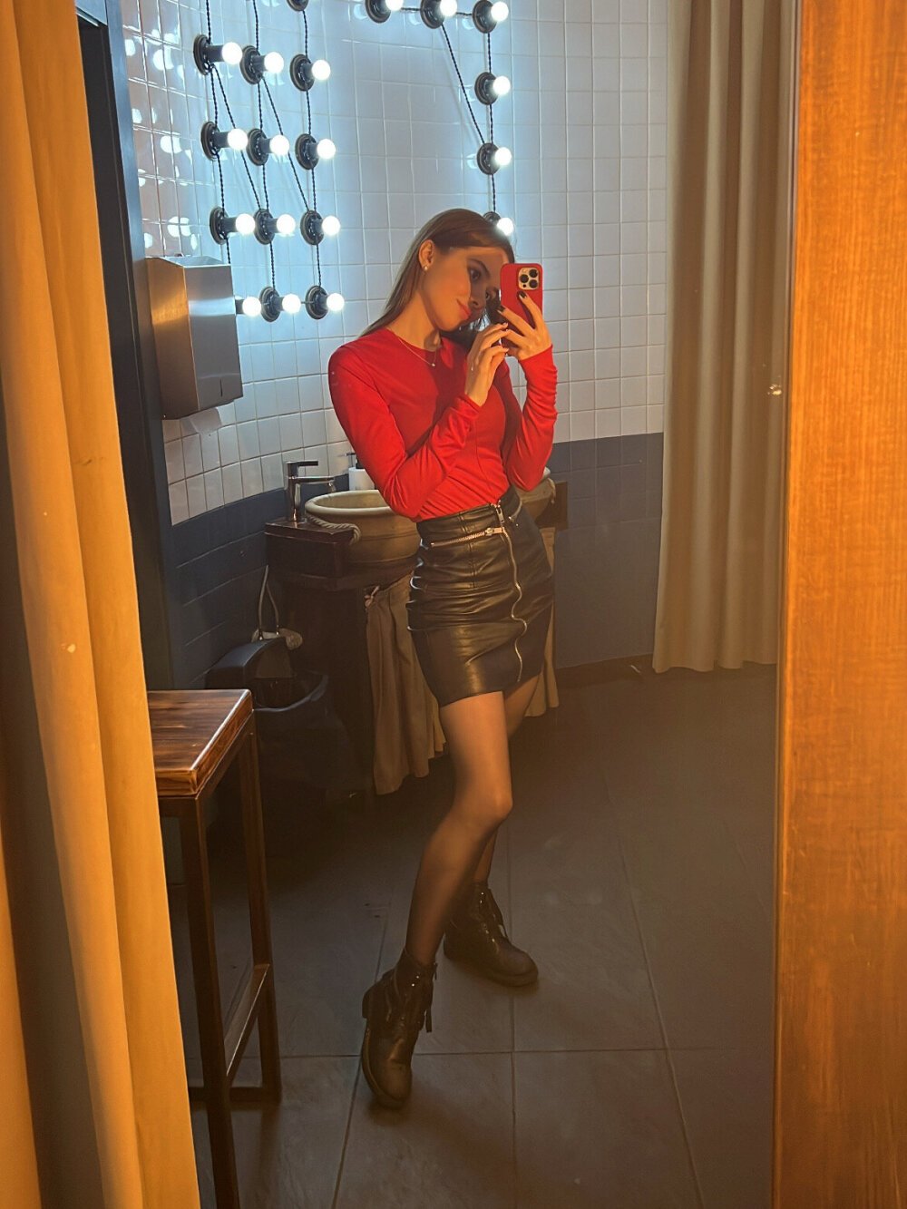 AGirlFromNoon profile