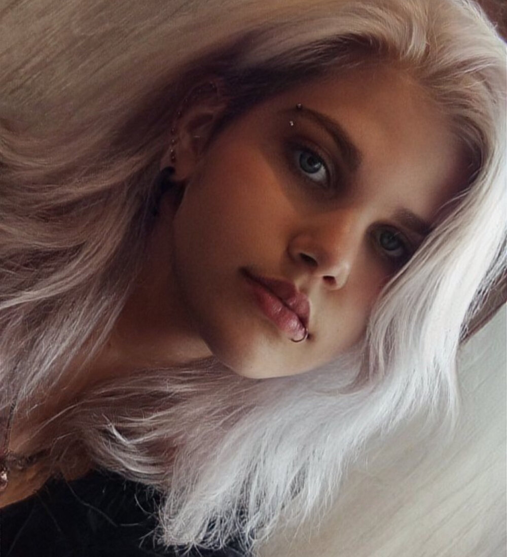 Live sex webcam photo for JoannLowe #289969275