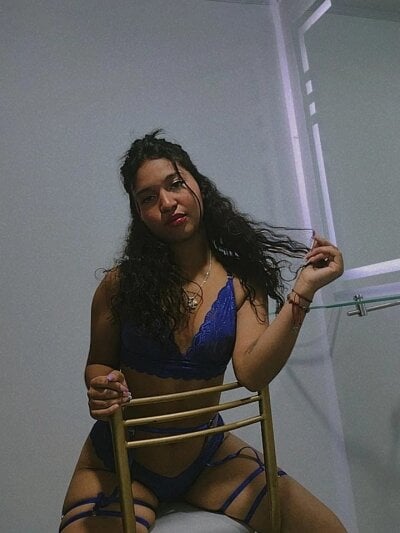 soffi_hill from stripchat