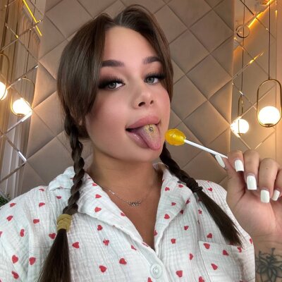tiffany_powers from stripchat