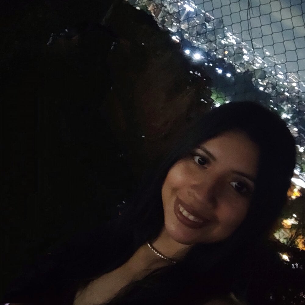 sexcams-joy.com lucesita888 livesex profile in latino cams