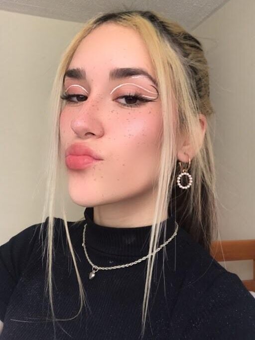 Holly__bx бесплатное вебкам шоу и XXX чат xHamsterLive