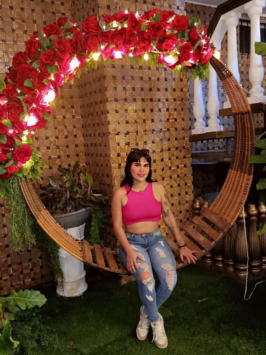 Tuty_hot10's Offline XXX Chat