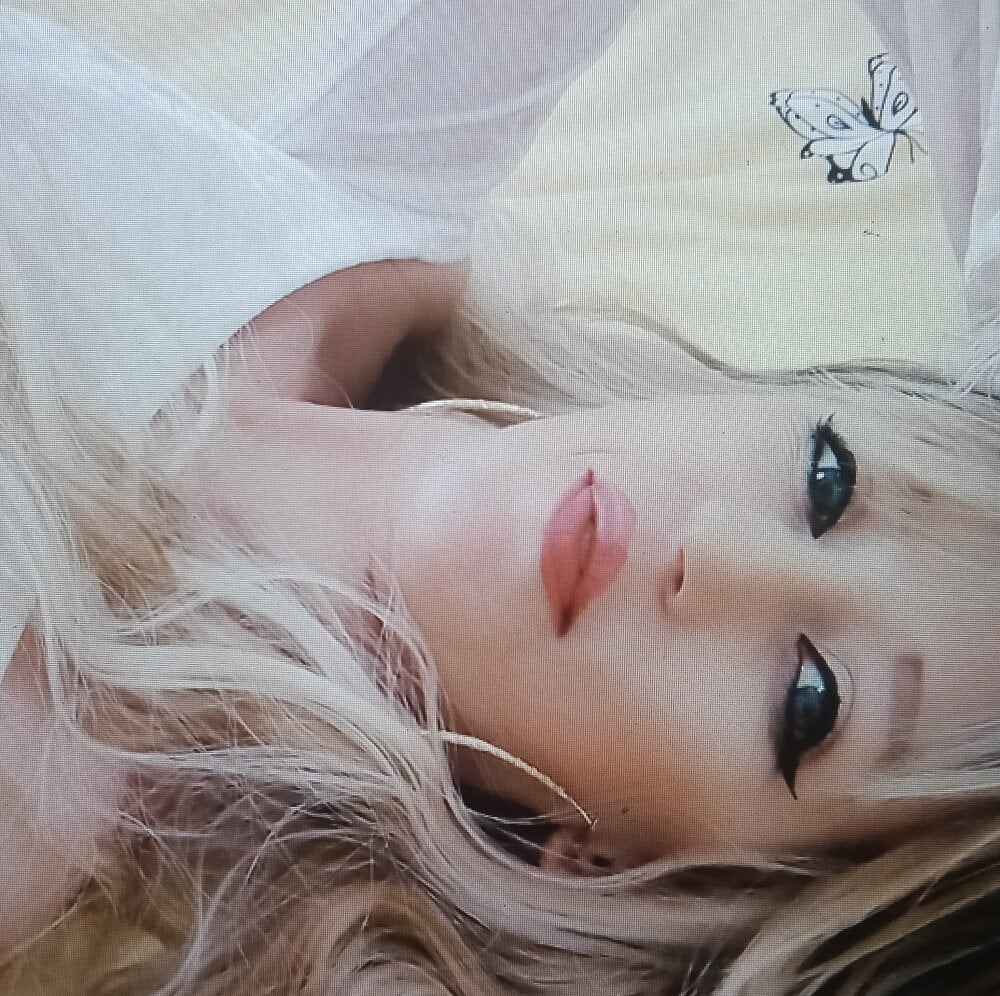 DeeA_Blondy