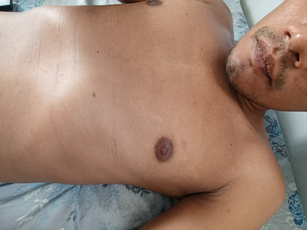rhodrigobia from stripchat