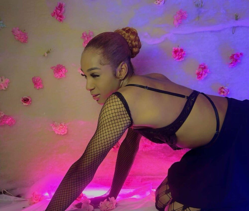 Live sex webcam photo for eskarlynday #289972906